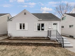 26668 Tawas St, Madison Heights, MI