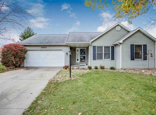 10927 Del Rey Dr, Osceola, IN 46561