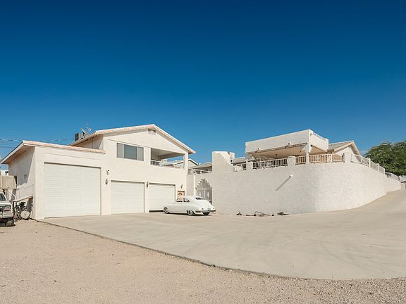 2nd image of 2955 Bluewater Dr