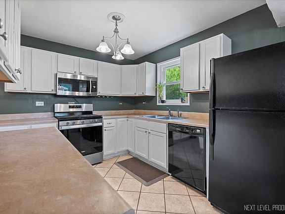3rd image of 316 Lacrosse Dr