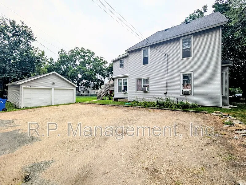 2048 Carroll #3 St Paul — Photo 2
