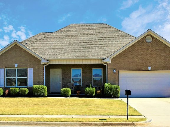 2nd image of 105 S Sugarberry Trl