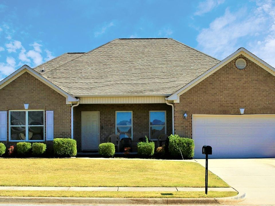 1st image of 105 S Sugarberry Trl
