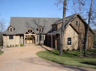 620 Crossing Dr, Branson West, MO 65737