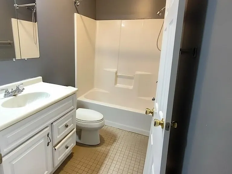 10 State St #2 — Photo 9