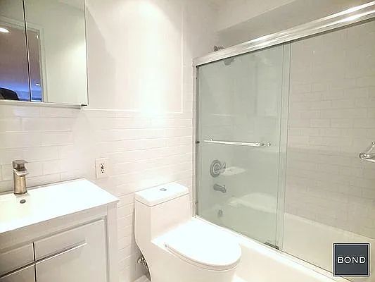 Rented by Bond New York | media 20