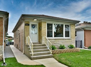 6917 W Berwyn Ave, Chicago, IL 60656