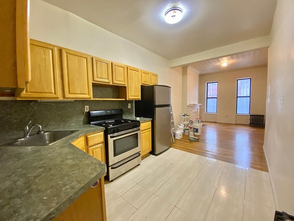 1st image of 79 Underhill Ave #2M