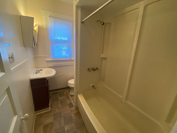 5th image of 2307-2309 N High St