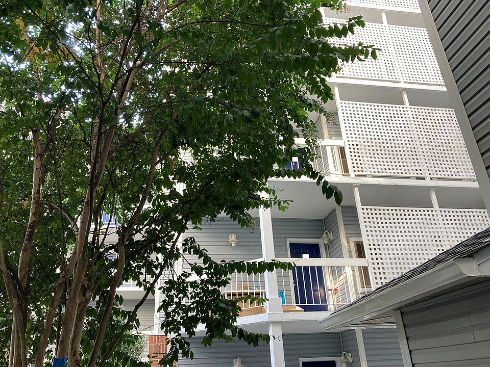 1st image of 3176 Summit Square Dr #4-D5