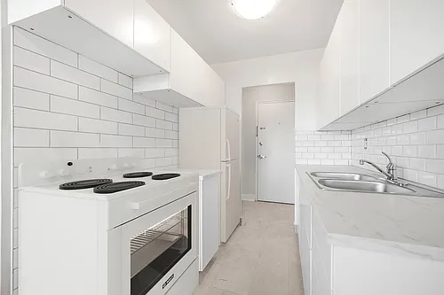 48 Laverock Ave Photo 1