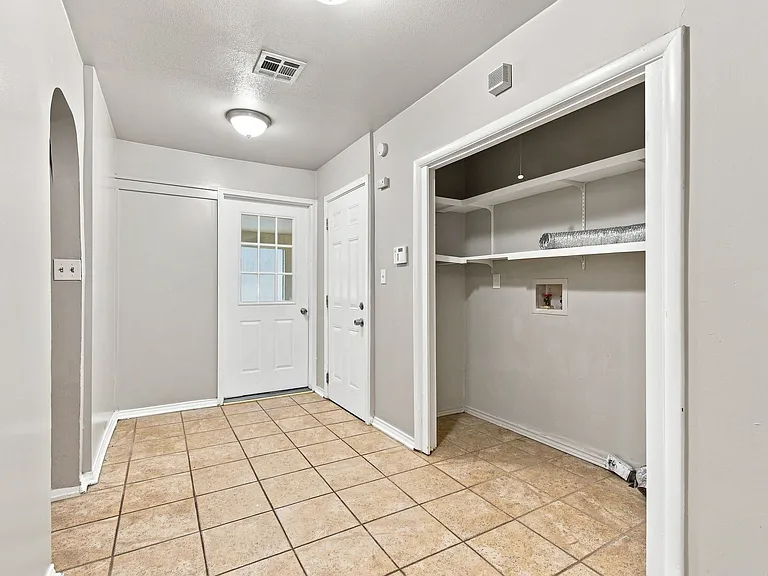 6624 E 27th Pl — Photo 9