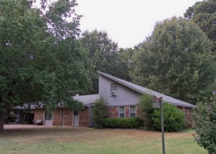 1st image of 620 W Creekwood Dr