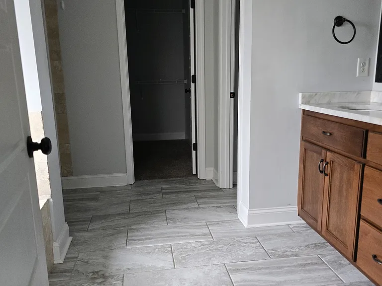 108 Wenlock Cir — Photo 24