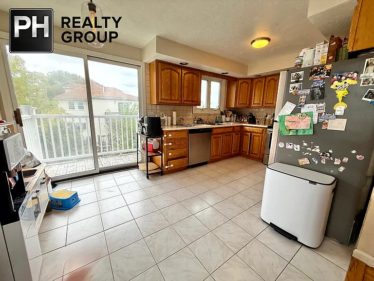 43 Edenfield Ave — Photo 12