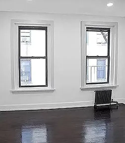 338 E 13th St #B — Photo 7