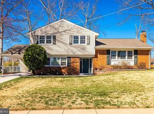 15010 Ulderic Dr, Centreville, VA 20120