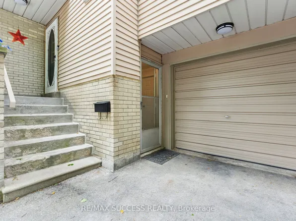 82 Lynden Cir, Halton Hills, ON L7G 4Y8