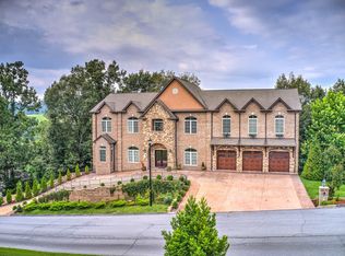 160 Warrior Falls Dr, Kingsport, TN 37664