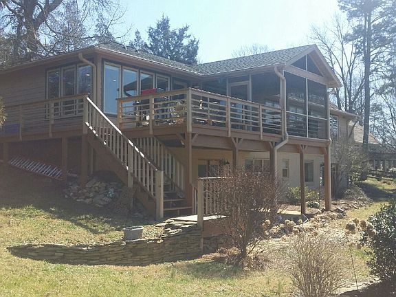 Screened Porch and Dinette