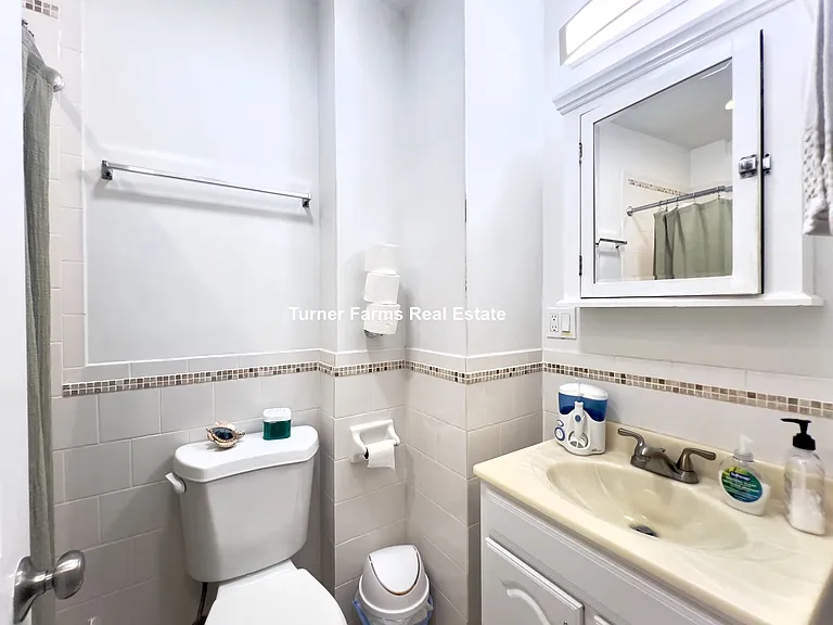 29 Lambert St #1L — Photo 16