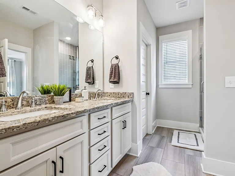 7560 Maggie Dr — Photo 32