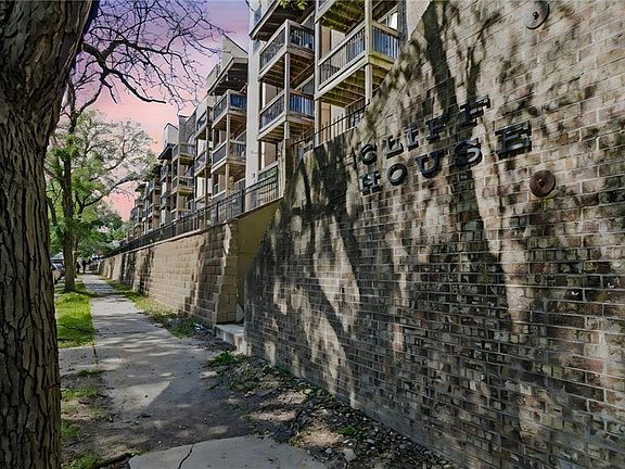 3rd image of 4532 Holly St APT 2