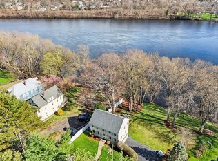 96 Margin St, Haverhill, MA 01832