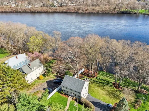 96 Margin St, Haverhill, MA 01832