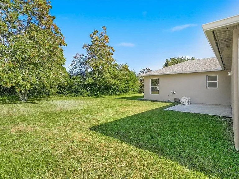 106 La Mancha Dr — Photo 37