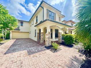 1241 Kendari Ter, Naples, FL 34113