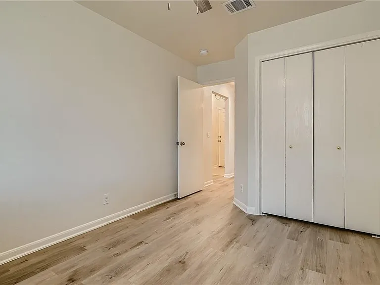 102 Osage Ct — Photo 27