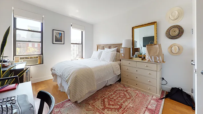 Rented by Bond New York | media 16