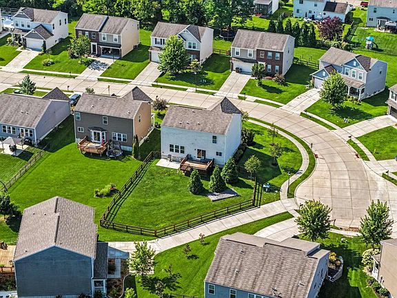 3rd image of 1340 Scottish Ln