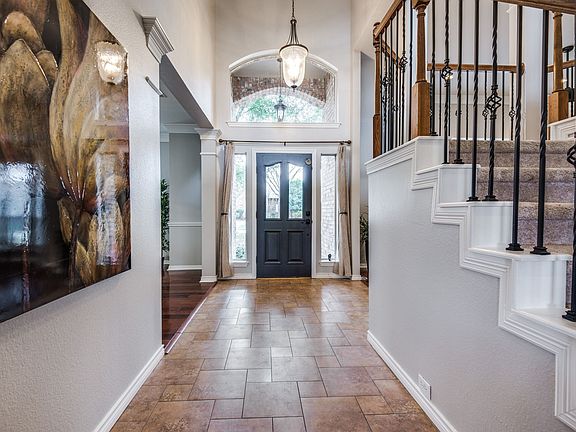 3rd image of 2717 Barrington Dr