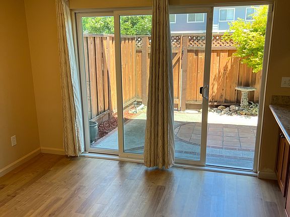 dining 2 monterey_07072022