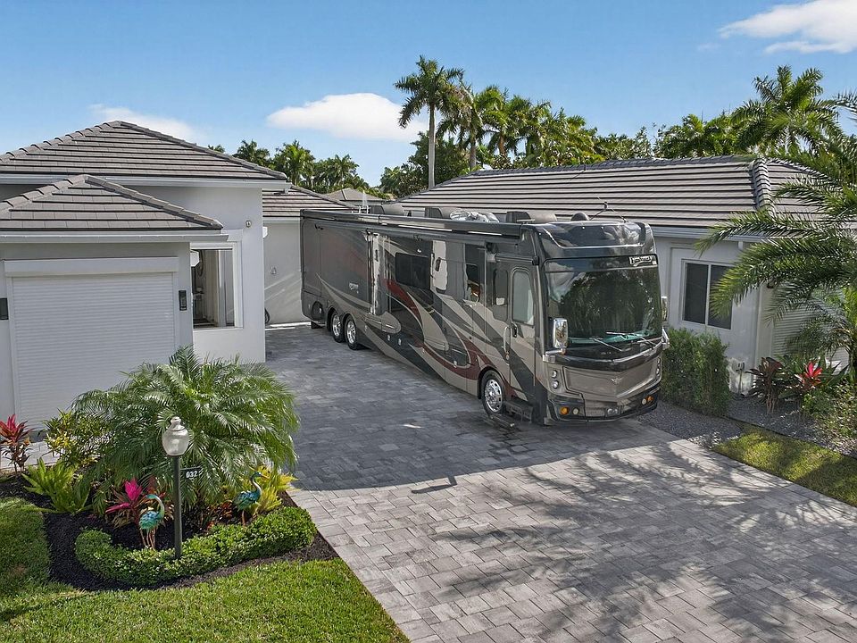 1st image of 632 N Cortez Drive #632