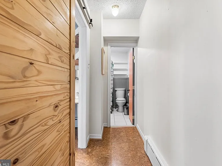 408 E Flora St — Photo 6