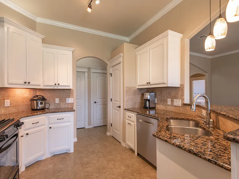 3810 Reid Pryor Rd — Photo 2