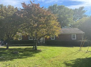 102 Armstrong Ct, Archdale, NC 27263