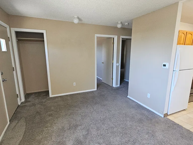 128 Rhea Ln — Photo 6
