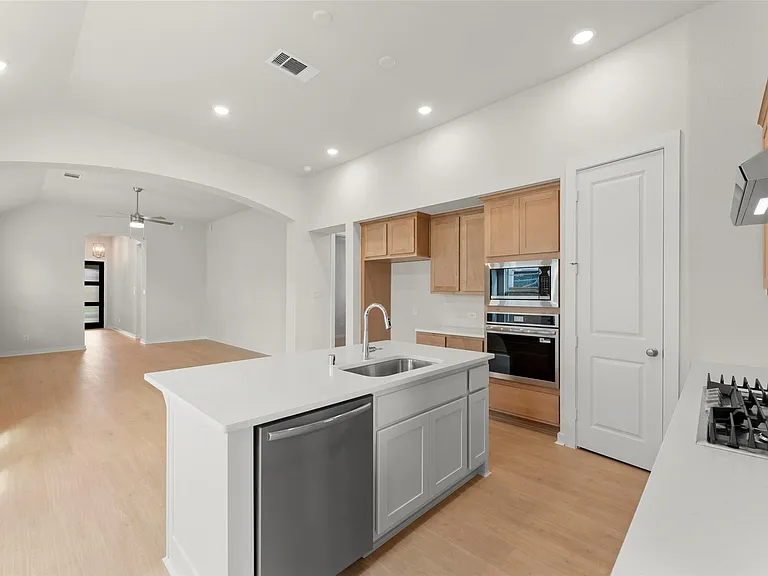 11210 Cassia Tree Ln — Photo 2