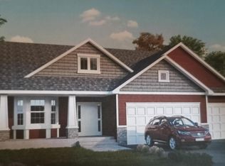 2065 Lusitano St, Shakopee, MN 55379