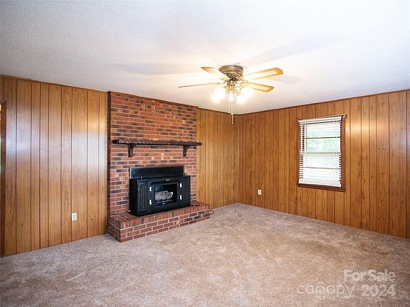 3rd image of 126 Trojan Ln