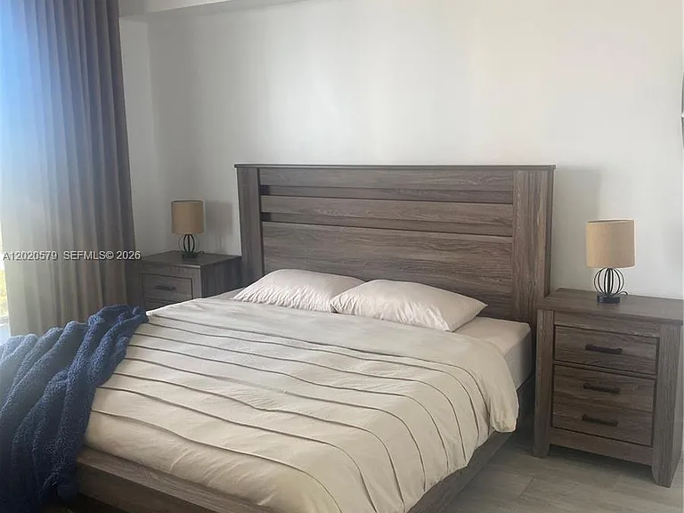 121 NE 34th St #1007 — Photo 35