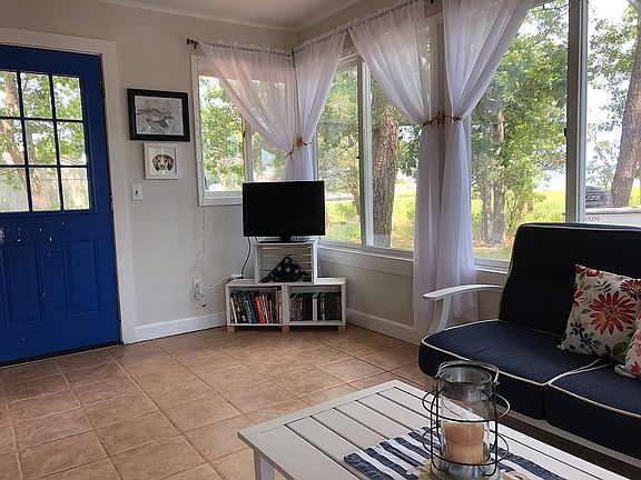 4th image of 58 Nash Ave