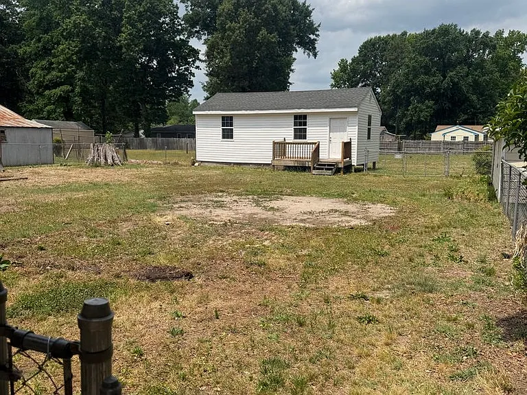1840 Powell Rd — Photo 7