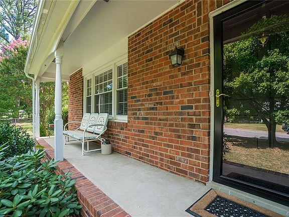 4th image of 2401 Landon Rd