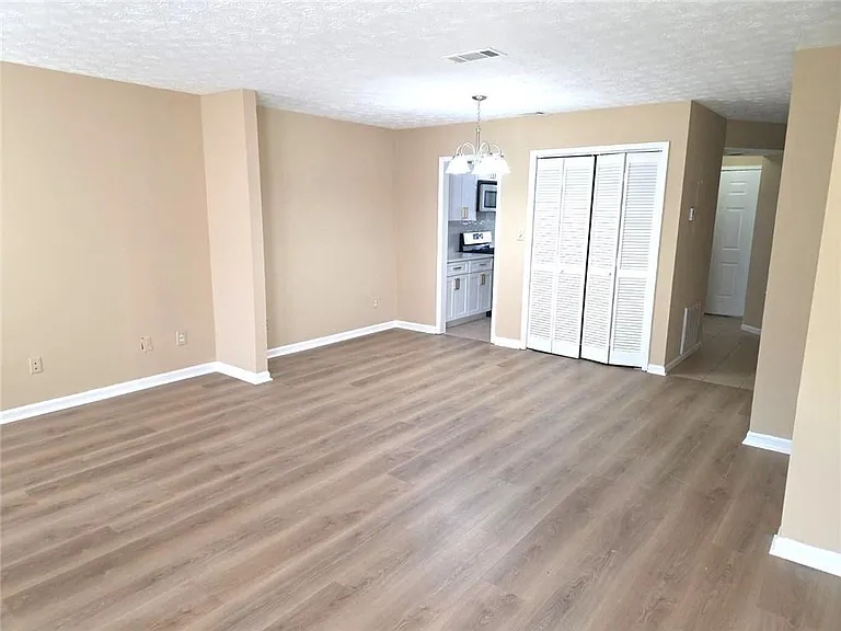 2378 Cove Rd — Photo 5