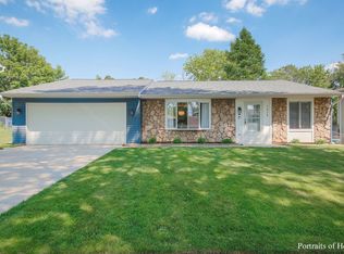 1029 Fall Cir, Roselle, IL 60172